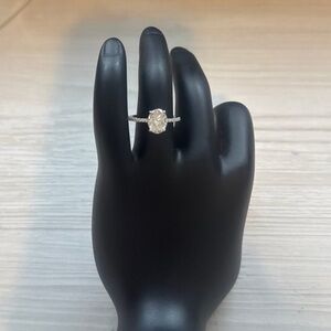 925 Sterling Silver Elegant Moissanite Ring S6